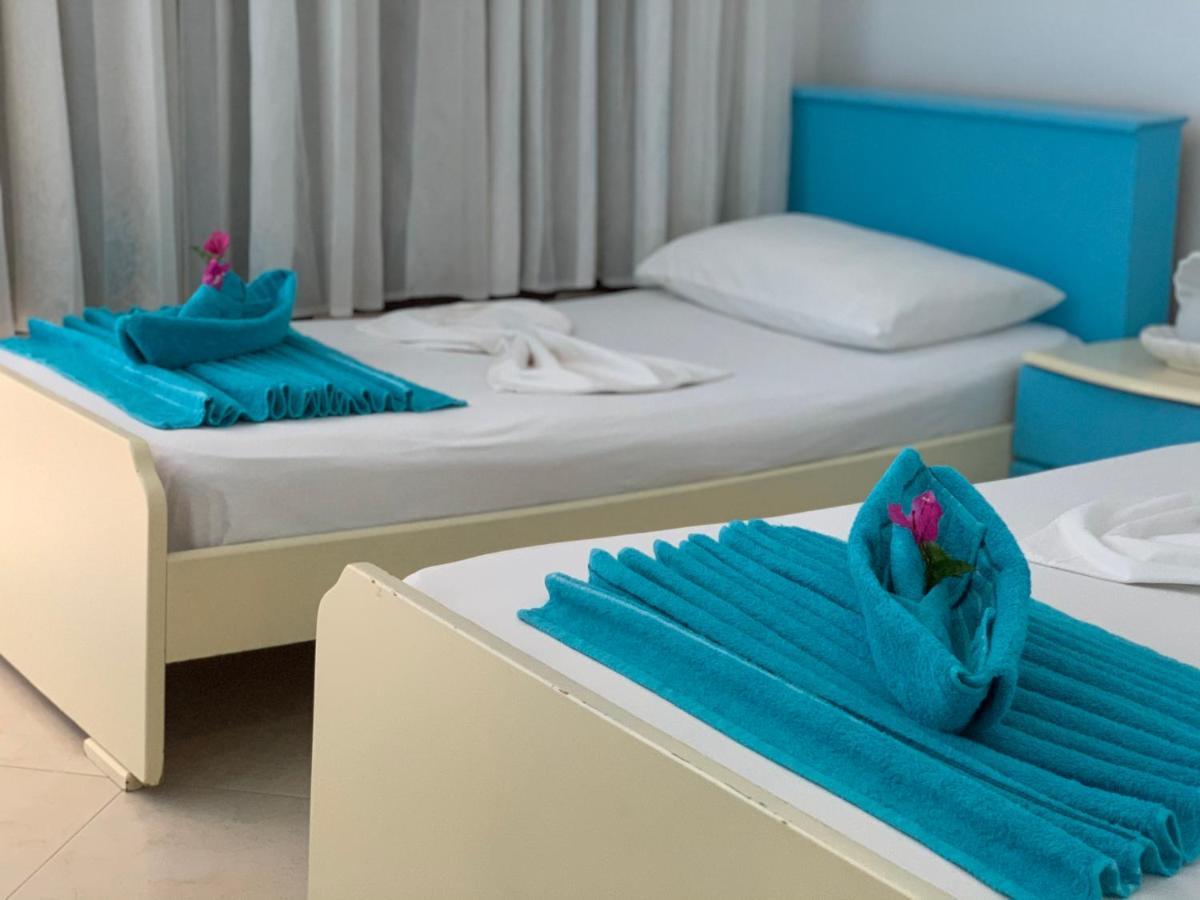 Cocktail & Dreams - Beach Hotel Sarande Bagian luar foto