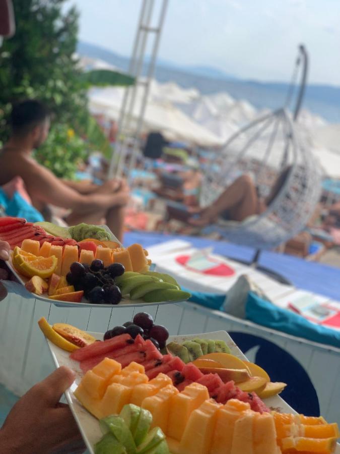 Cocktail & Dreams - Beach Hotel Sarande Bagian luar foto