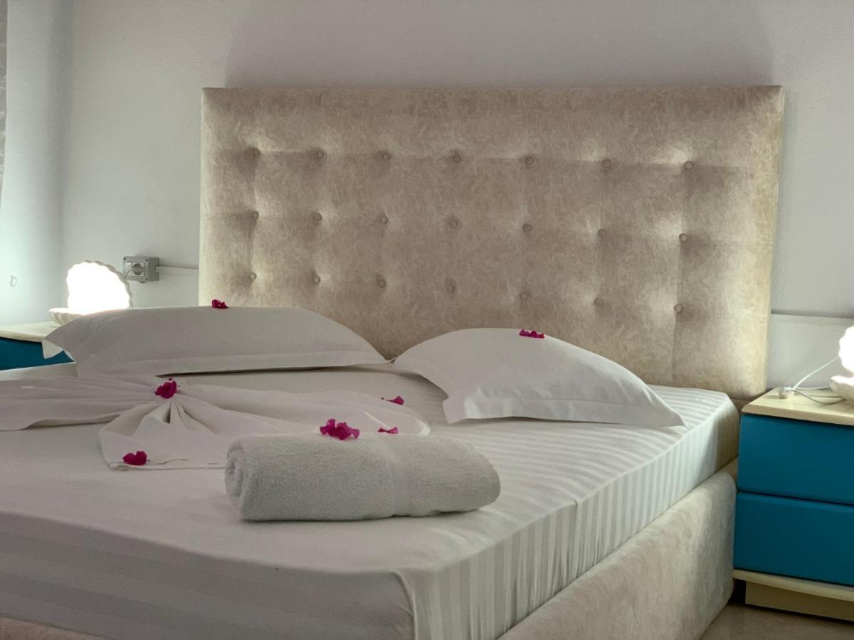 Cocktail & Dreams - Beach Hotel Sarande Bagian luar foto
