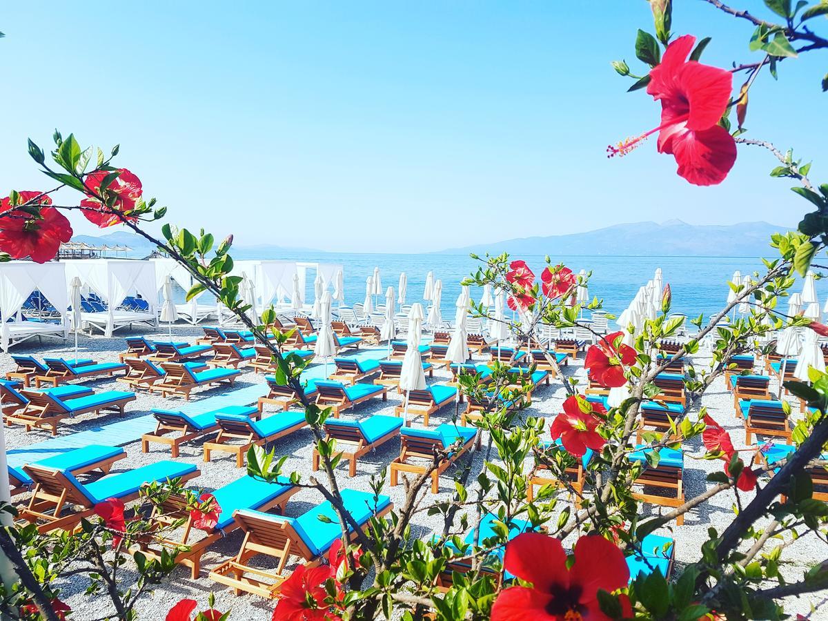 Cocktail & Dreams - Beach Hotel Sarande Bagian luar foto