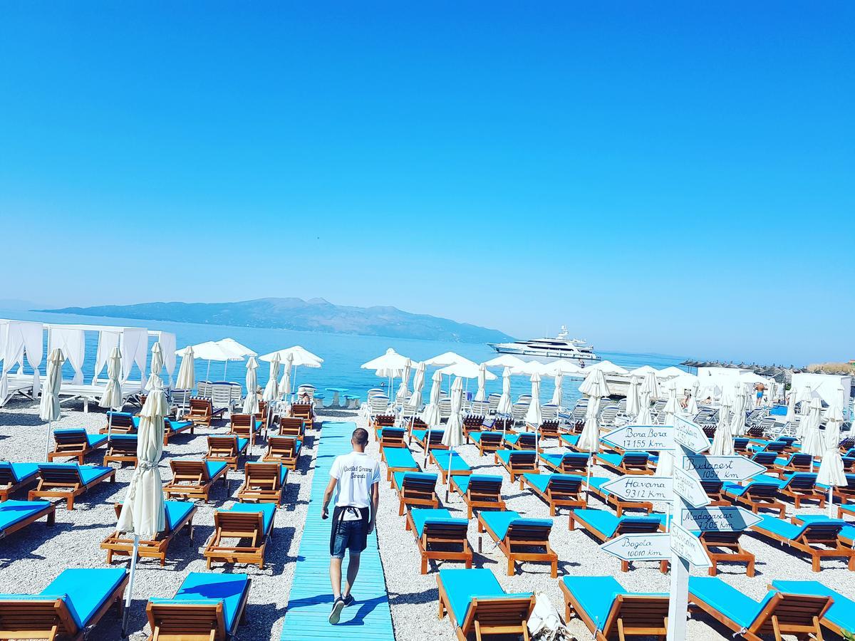Cocktail & Dreams - Beach Hotel Sarande Bagian luar foto