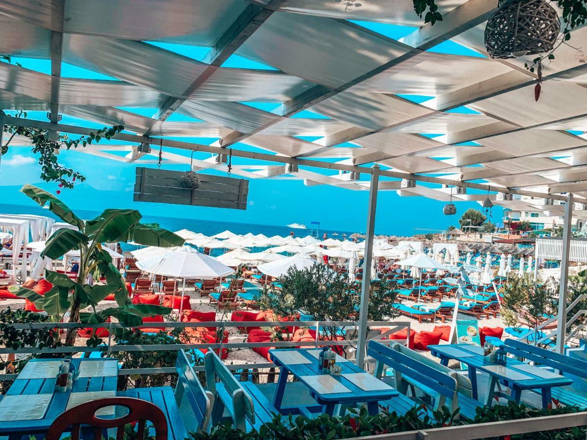 Cocktail & Dreams - Beach Hotel Sarande Bagian luar foto