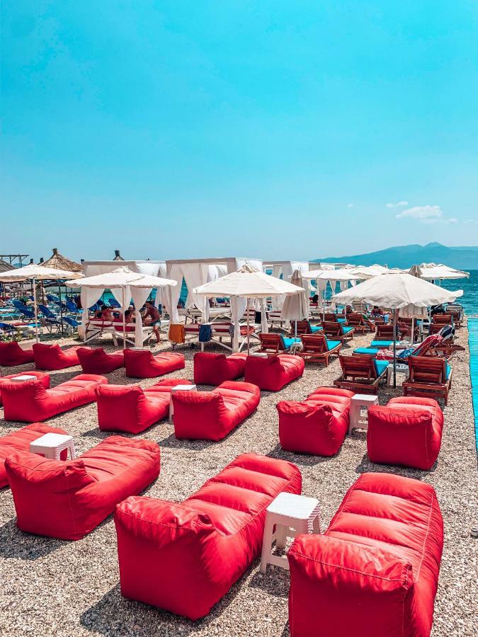 Cocktail & Dreams - Beach Hotel Sarande Bagian luar foto