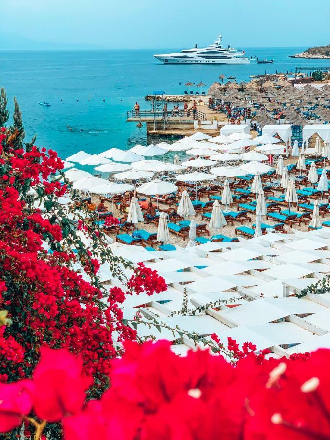 Cocktail & Dreams - Beach Hotel Sarande Bagian luar foto
