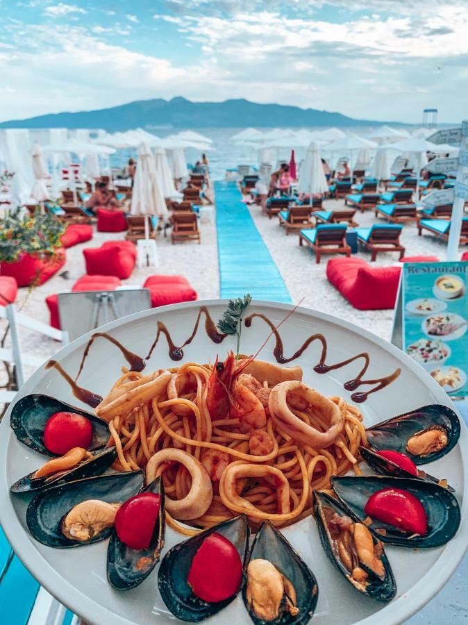 Cocktail & Dreams - Beach Hotel Sarande Bagian luar foto